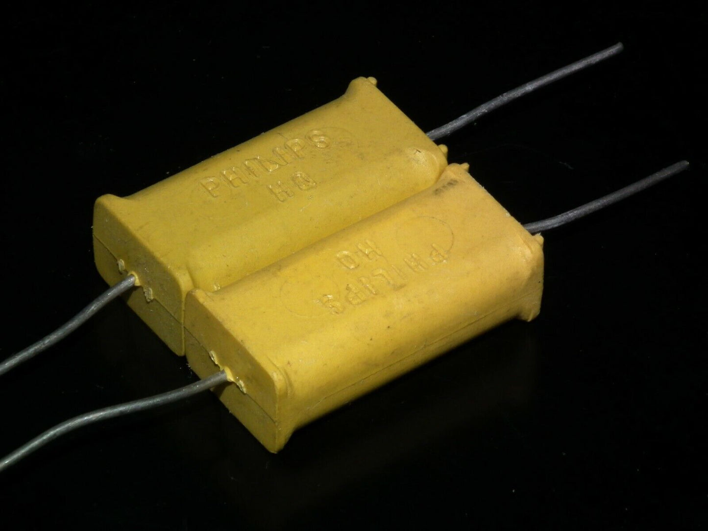 Two vintage NOS PHILIPS MKC 344 Capacitors 1mfd / 250V Chicklet Tube Audio 1u