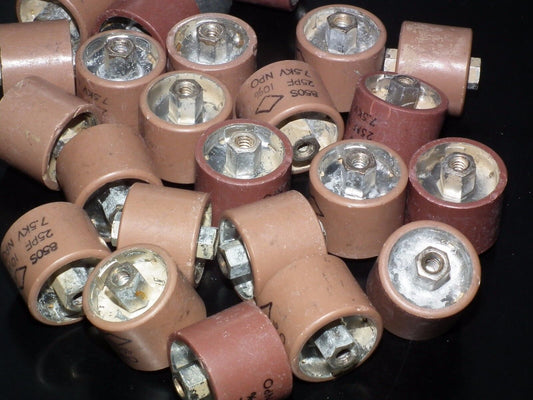RF ceramic doorknob HV capacitor CRL850S 25pF 7500V NPO NOS 25pF 7.5KV 0.00025uF