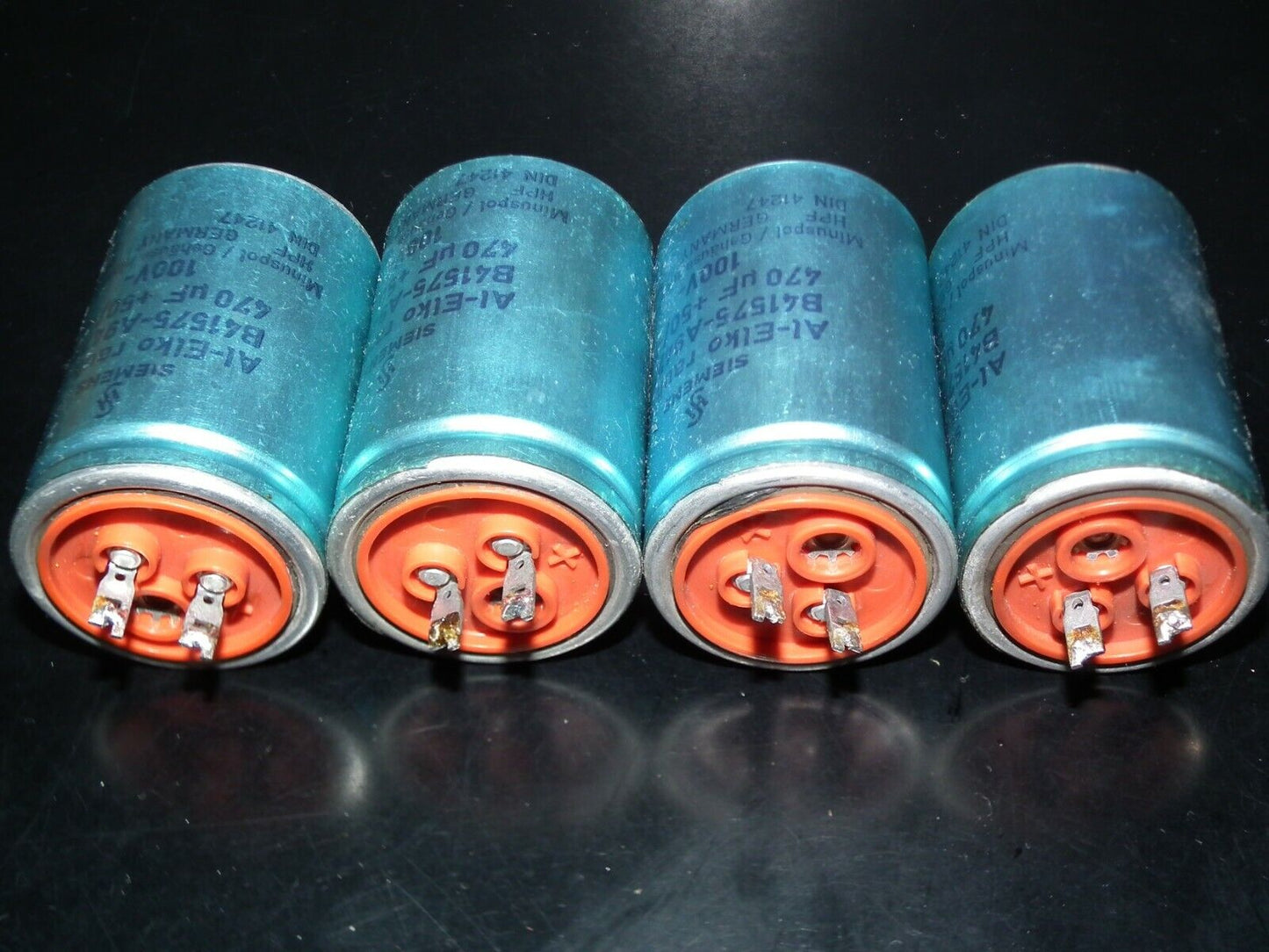 One vintage Siemens capacitor 470u 100V 470mfd Elko Rauh Made in West Germany 70