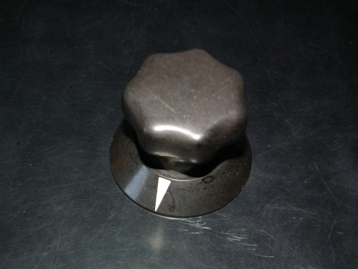 Vintage Siemens Klangfilm Bakelite Knob - Made in W. Germany in 60s Used As is