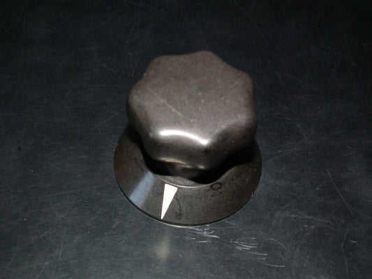 Vintage Siemens Klangfilm Bakelite Knob - Made in W. Germany in 60s Used As is