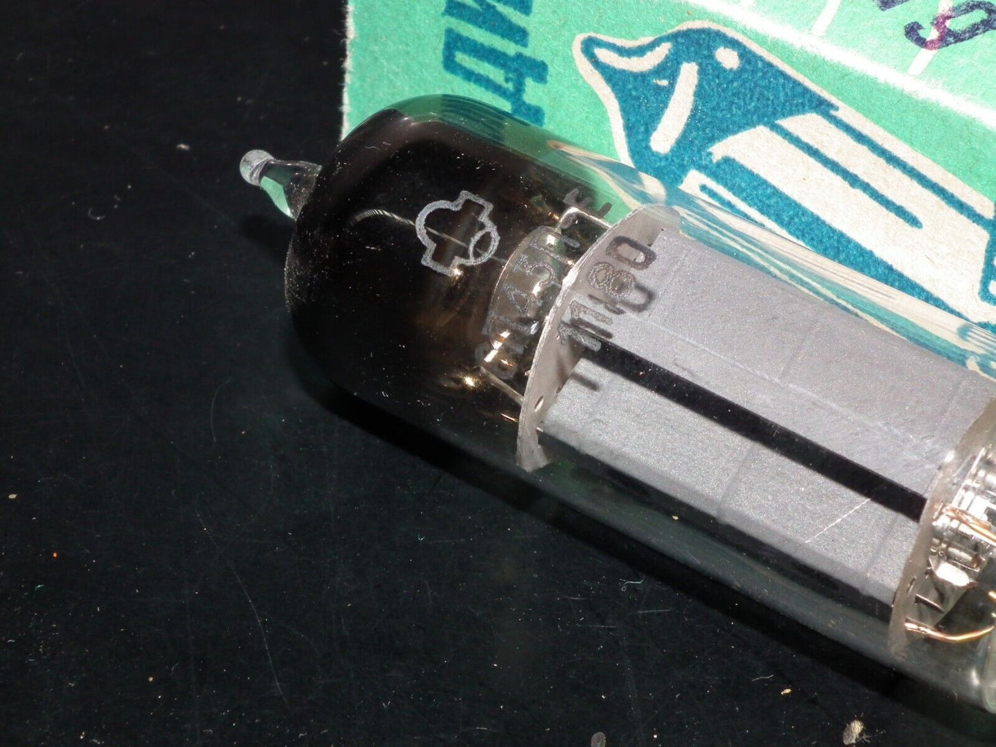 One (1 pcs) 6P43P-E Reflektor ( EL86 6CW5 )  NOS tube audio pentode