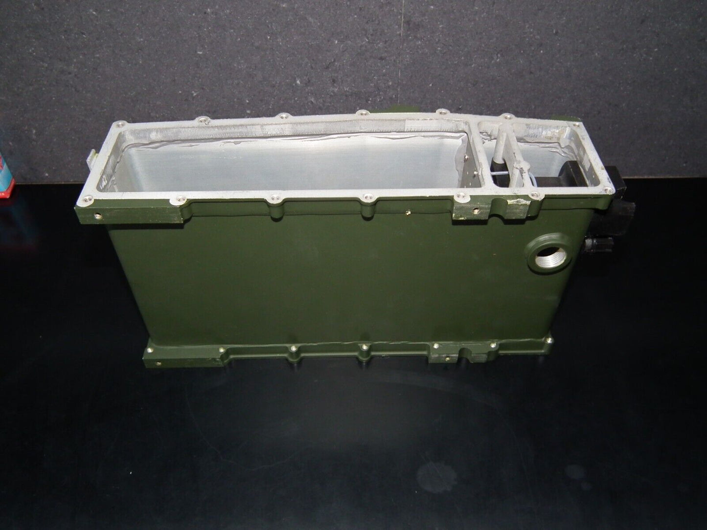 NOS CLANSMAN PRC320 PRC 320 PRC-320 MAIN BODY CASE 5820 99 622 8225 New Old Stoc