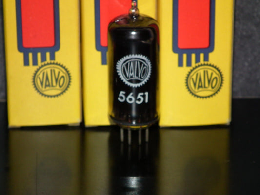 5651 Valvo (STV85/10) NOS in original box