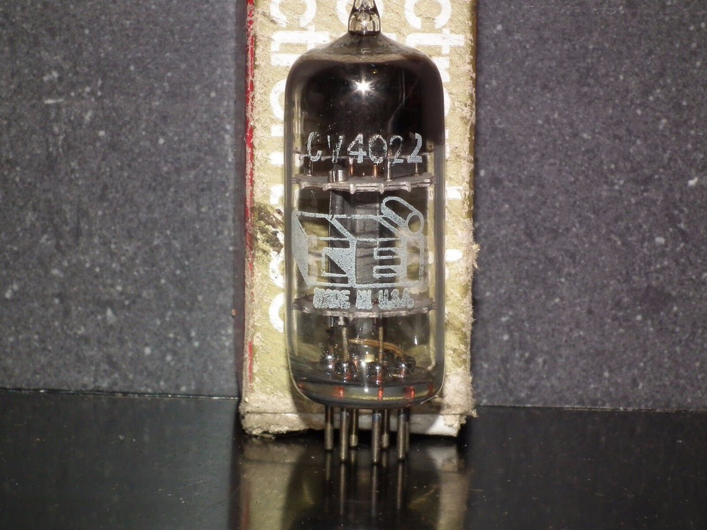 CV4022 CEI EC90 6135 NOS NIB tube audio triode triple mica, square getter, USA