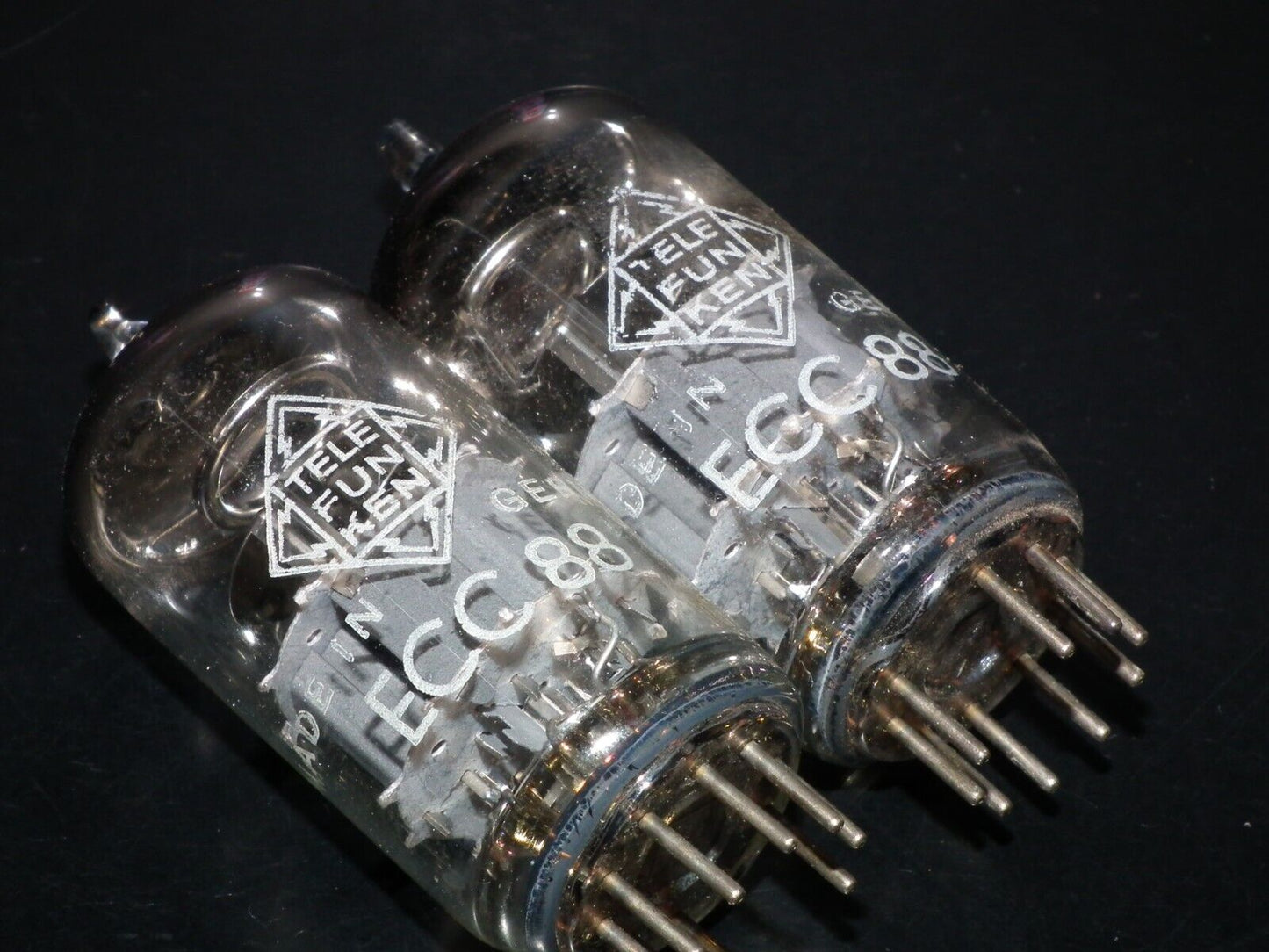 ECC88 Telefunken 6DJ8 Matched Pair Used Tested 90%, Diamond bottoms Berlin codes