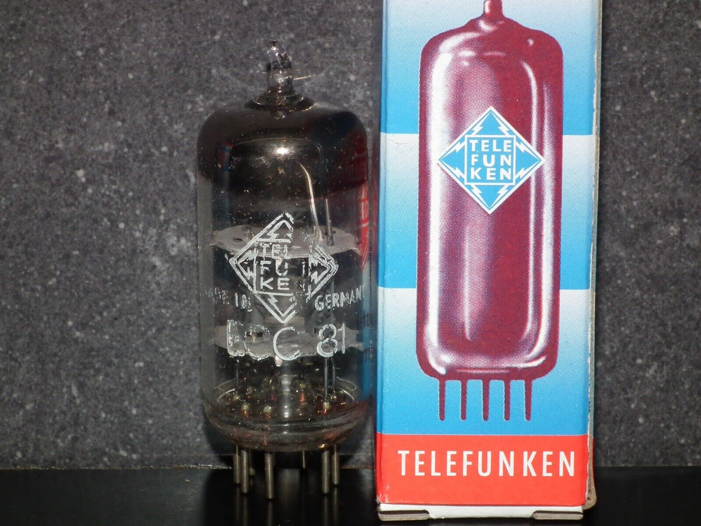 ECC81 Telefunken 12AT7 Diamond Bottom NOS Berlin West Germany