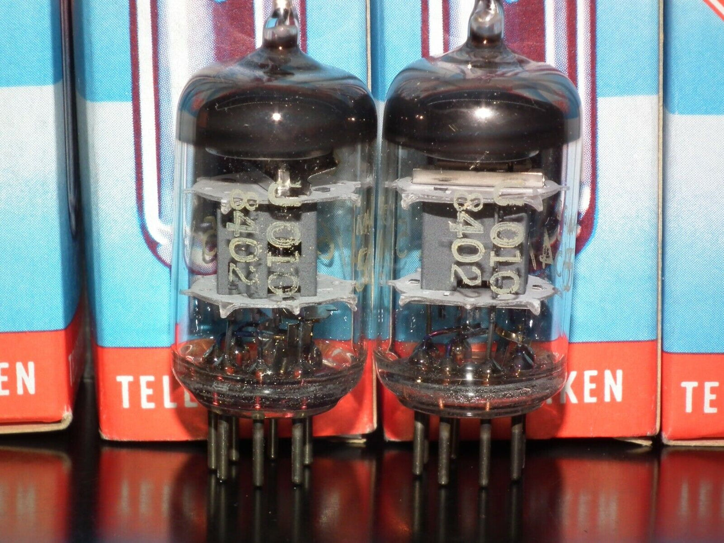 Genuine Telefunken Platinum Matched Pair 5654 EF95 NOS diamond bottom Little Dot