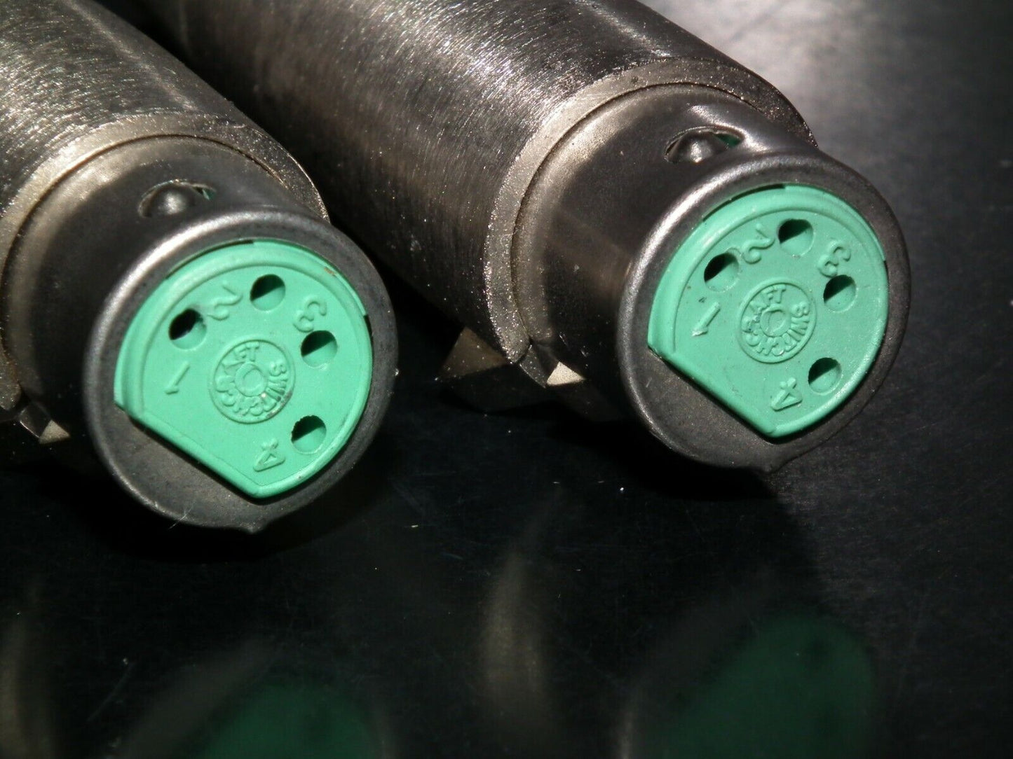 Switchcraft female XLR NOS connector (4 pin) Made in UK  (1 pcs)