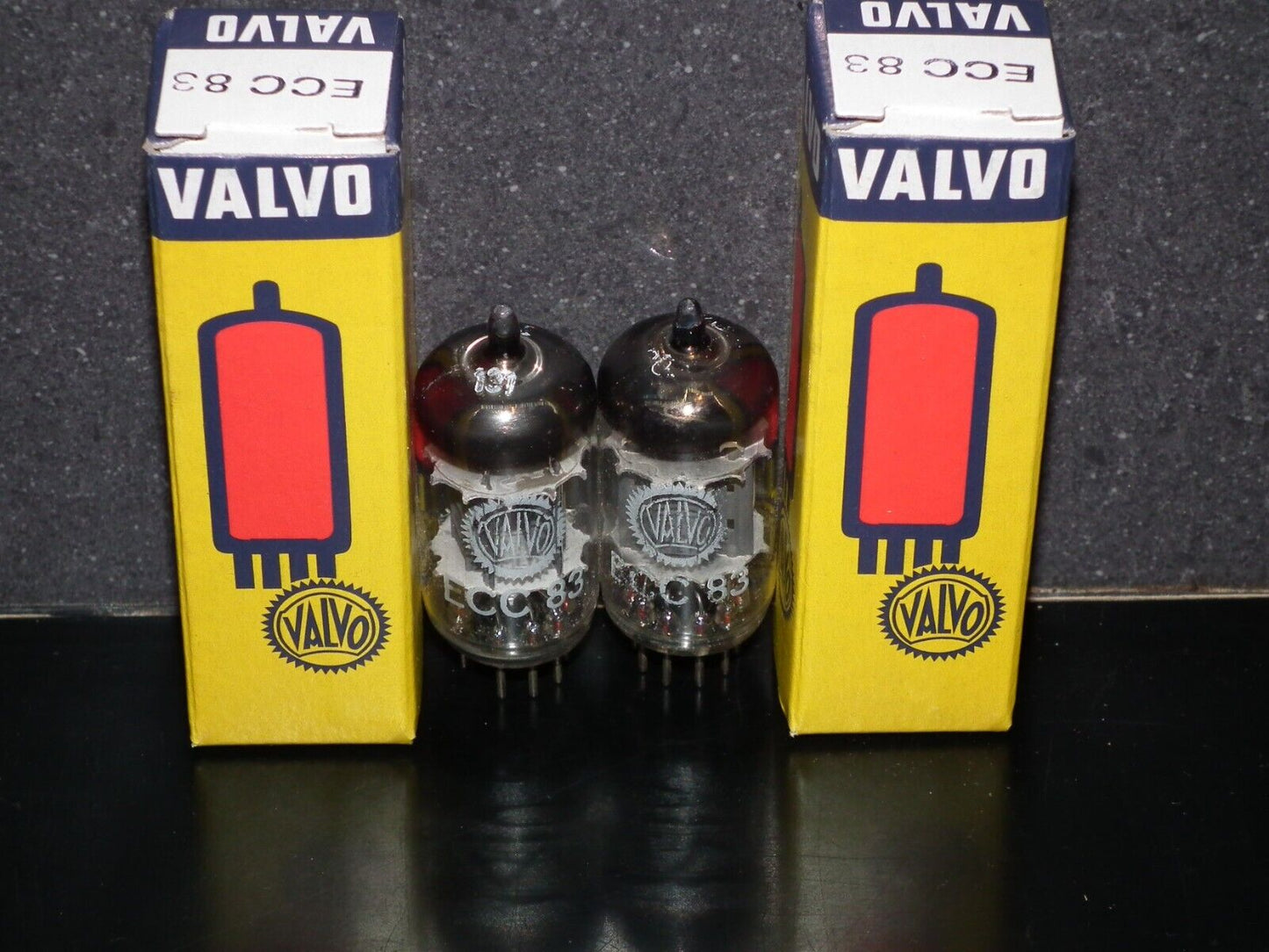 ECC83 12AX7 Valvo Philips NOS Matched Pair Heerlen Delta 7H2 codes