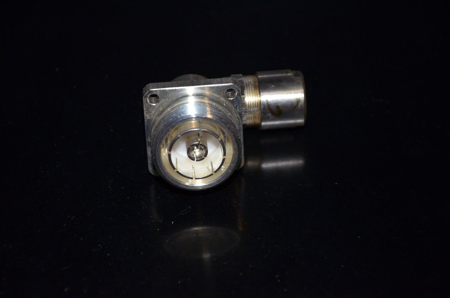One NOS Spinner 7/16" DIN Female Silver plated coax connector made in W.Germany