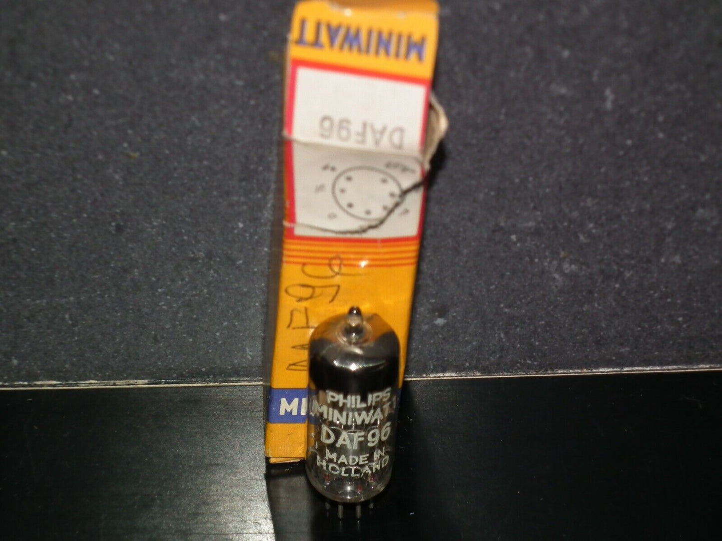 DAF96 Philips 1AH5 Radio Receiver Tube NOS NIB Old tube radio made Valvo Hamburg