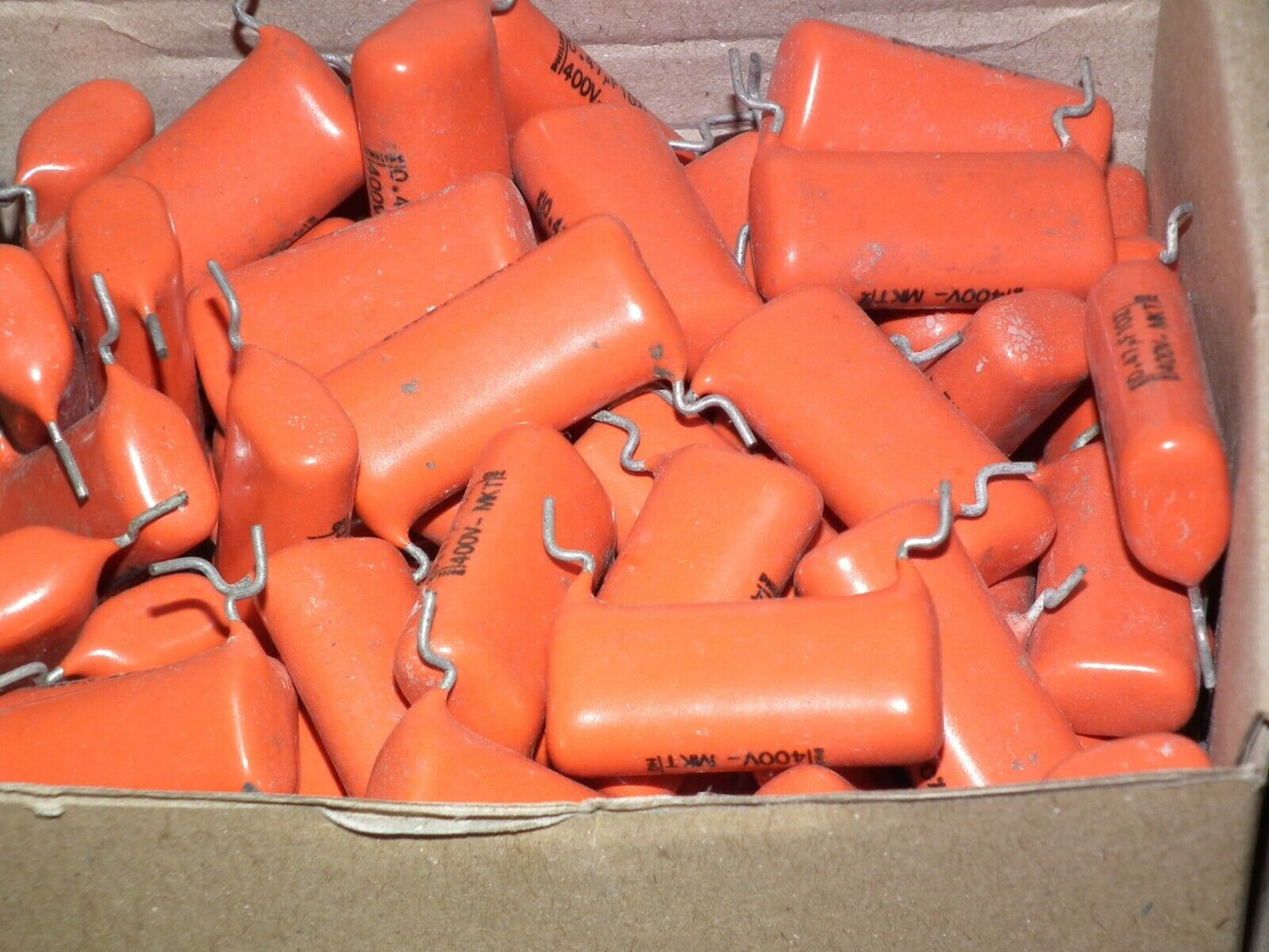 Four (4psc) vintage NOS MKT capacitors 470nF 400V Philips Metallized Polyester