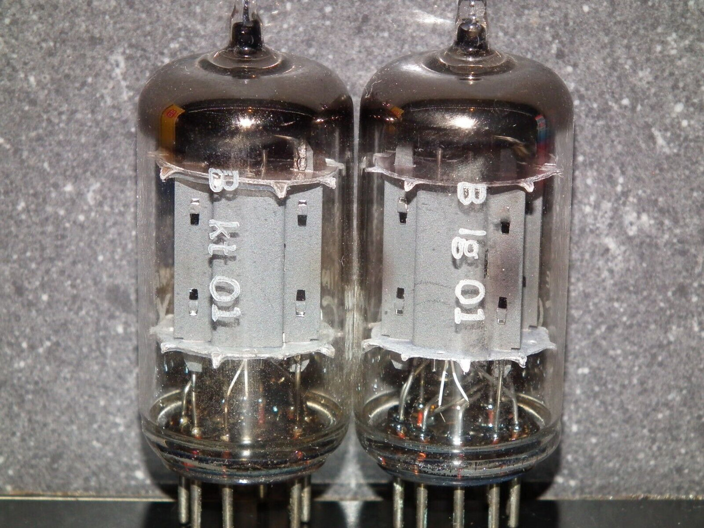 Matched Pair 12AX7 Telefunken ECC83 Tested 85/100% Smooth Anodes DB Berlin Codes