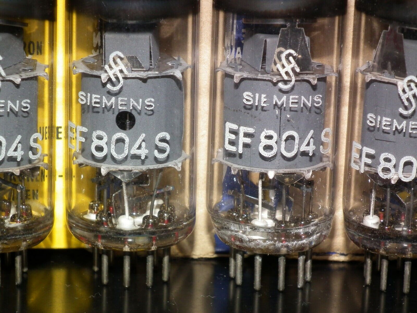 EF804S Telefunken NOS Platinum Matched Pair Low Noise Diamond Bottom Siemens