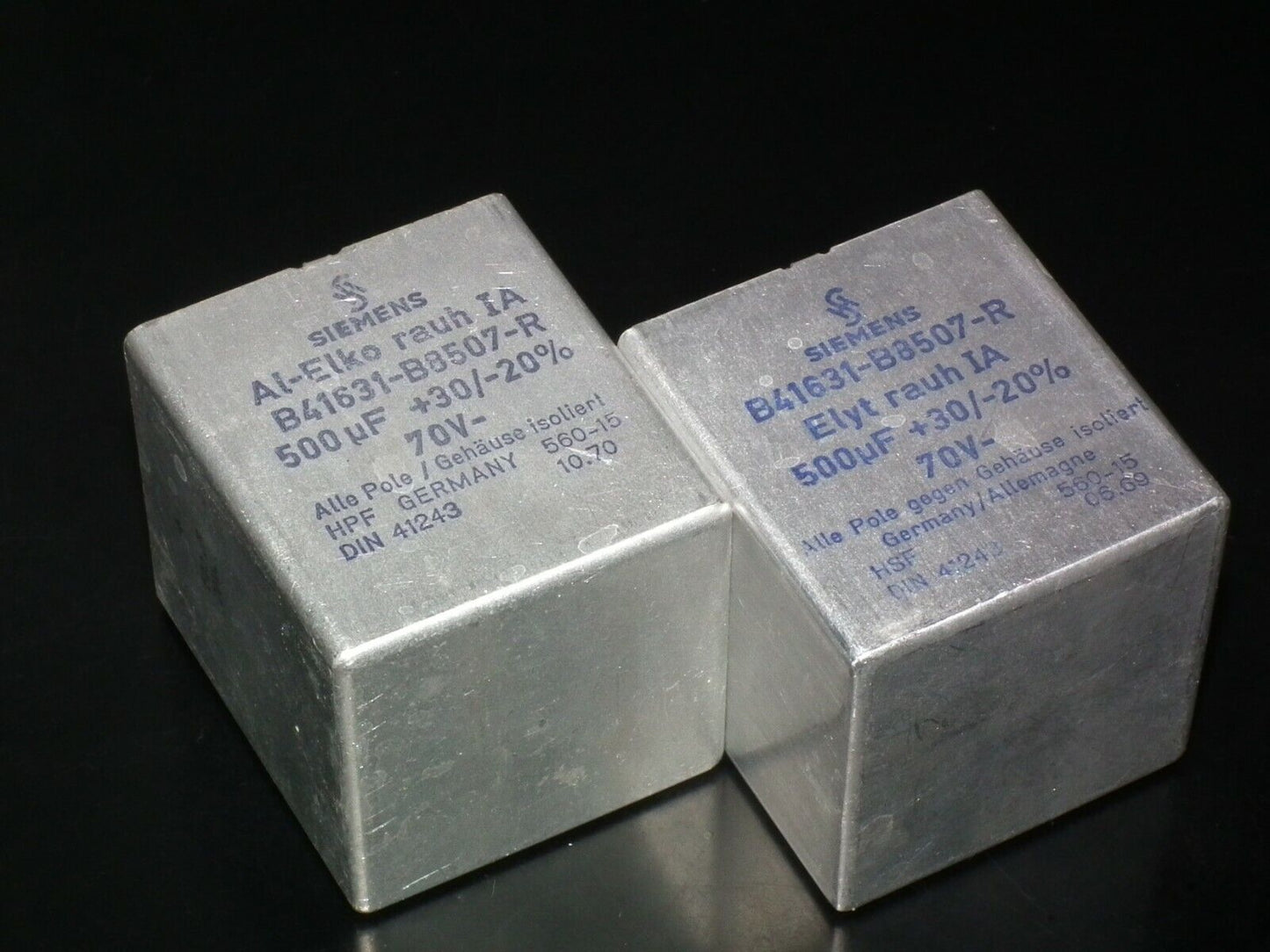 Two vintage Siemens electrolytic capacitors 500uF 70V Klangfilm, Germany 60s