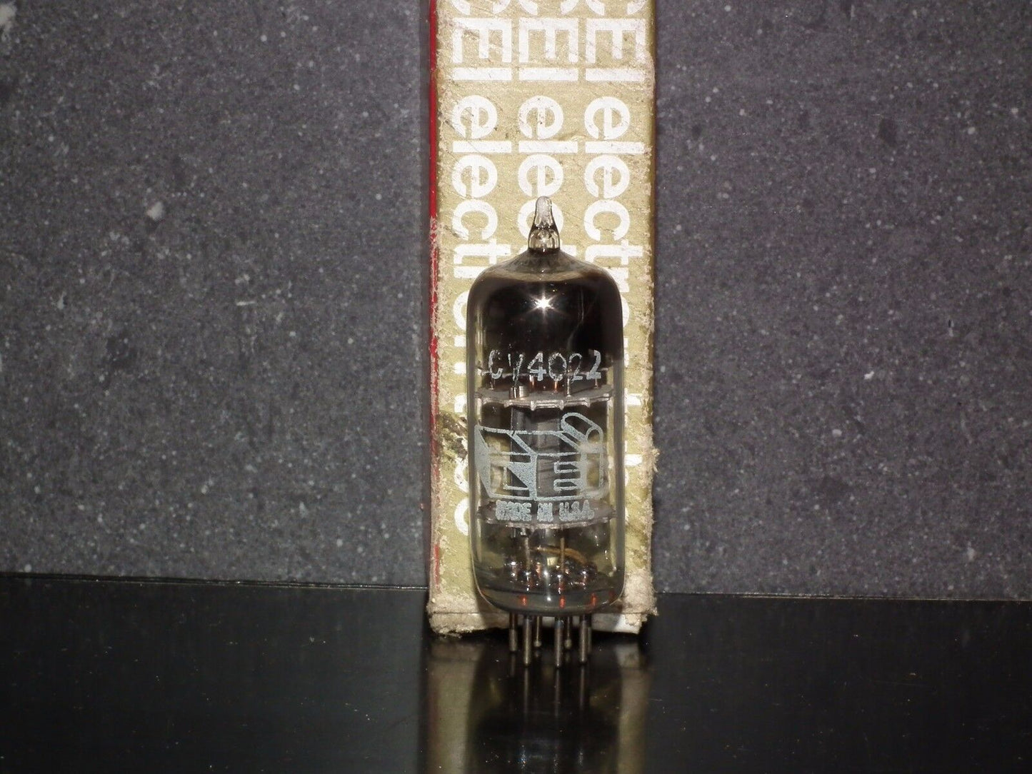 CV4022 CEI EC90 6135 NOS NIB tube audio triode triple mica, square getter, USA