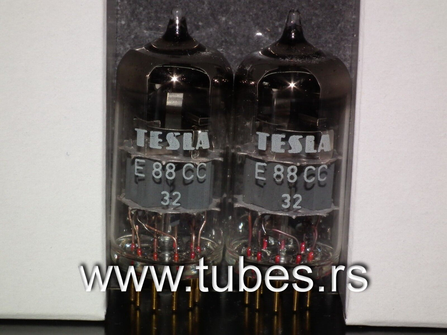 E88CC Tesla 6922 Czechoslovakia NOS Platinum matched pair