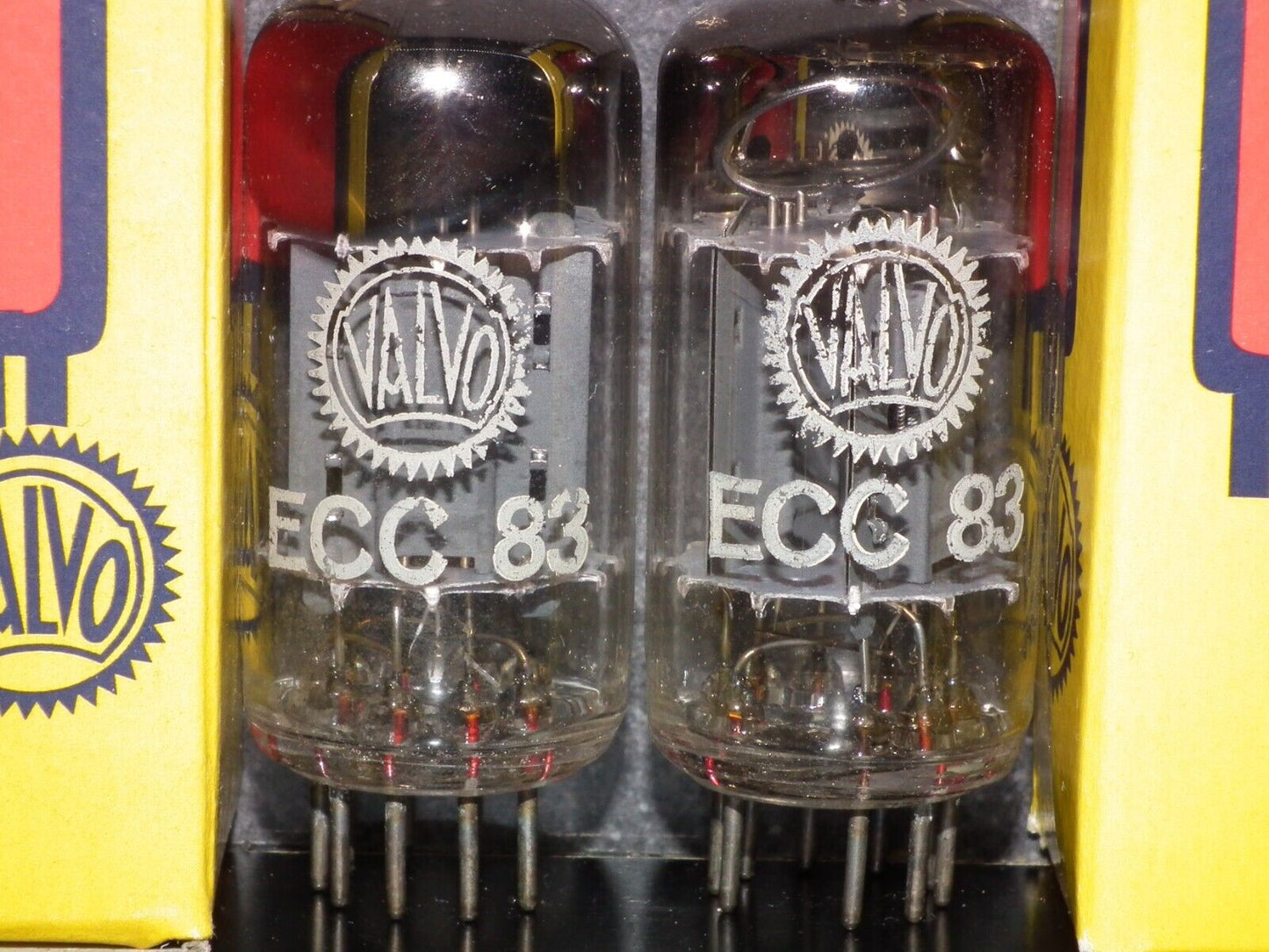 ECC83 Valvo 12AX7 Long Anodes 17mm Inclined Getter mC1 D7E Bottom Codes 120%