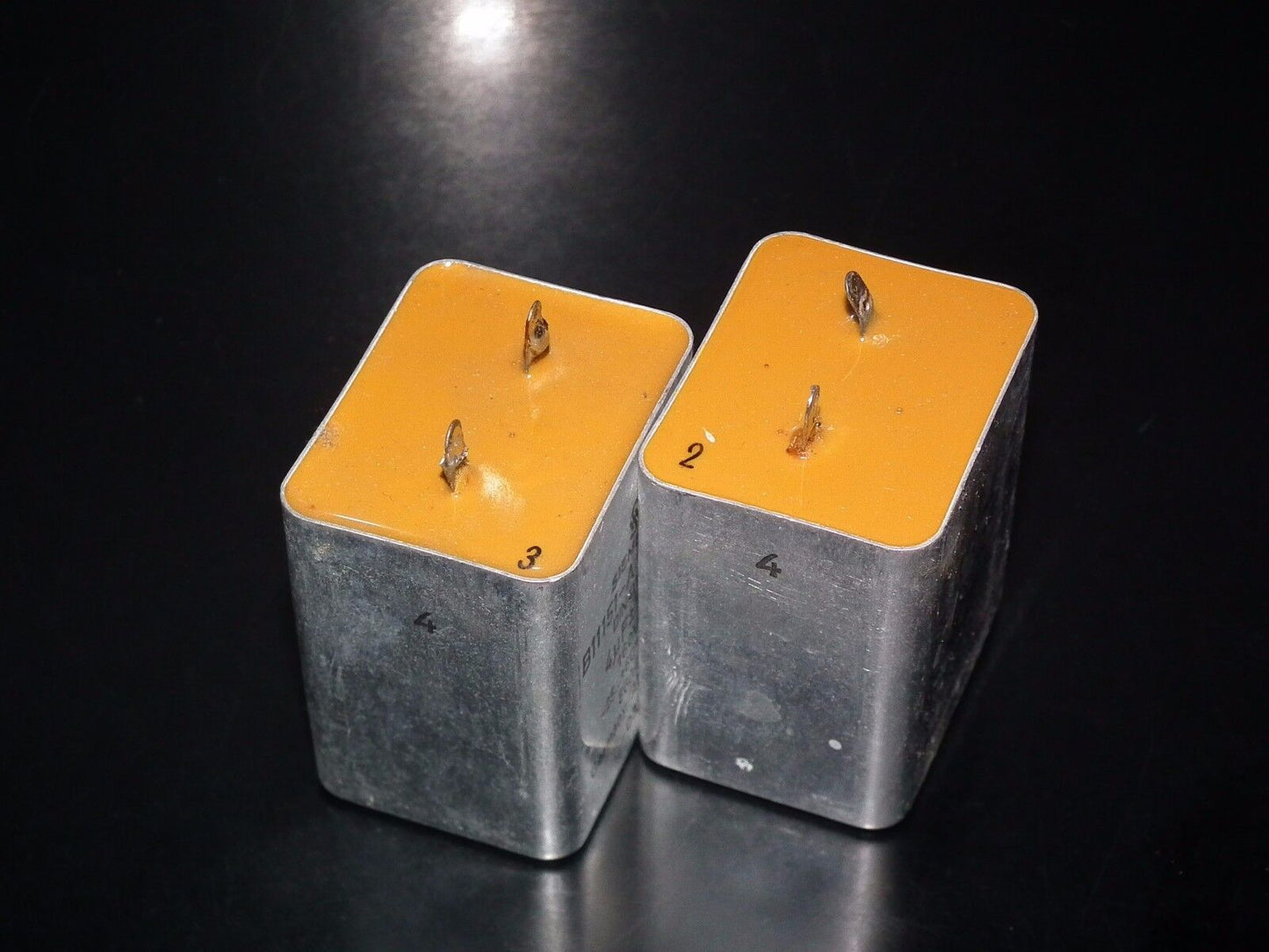 Two vintage Siemens PIO capacitors 4 uF 160V Klangfilm Made in Germany 1971 4mfd
