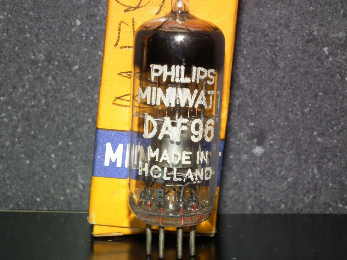 DAF96 Philips 1AH5 Radio Receiver Tube NOS NIB Old tube radio made Valvo Hamburg