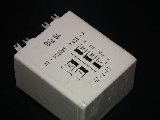 Siemens NOS Ferrite POT Transformer AL=3150 Core 40x25mm A7-V30095-X435-X