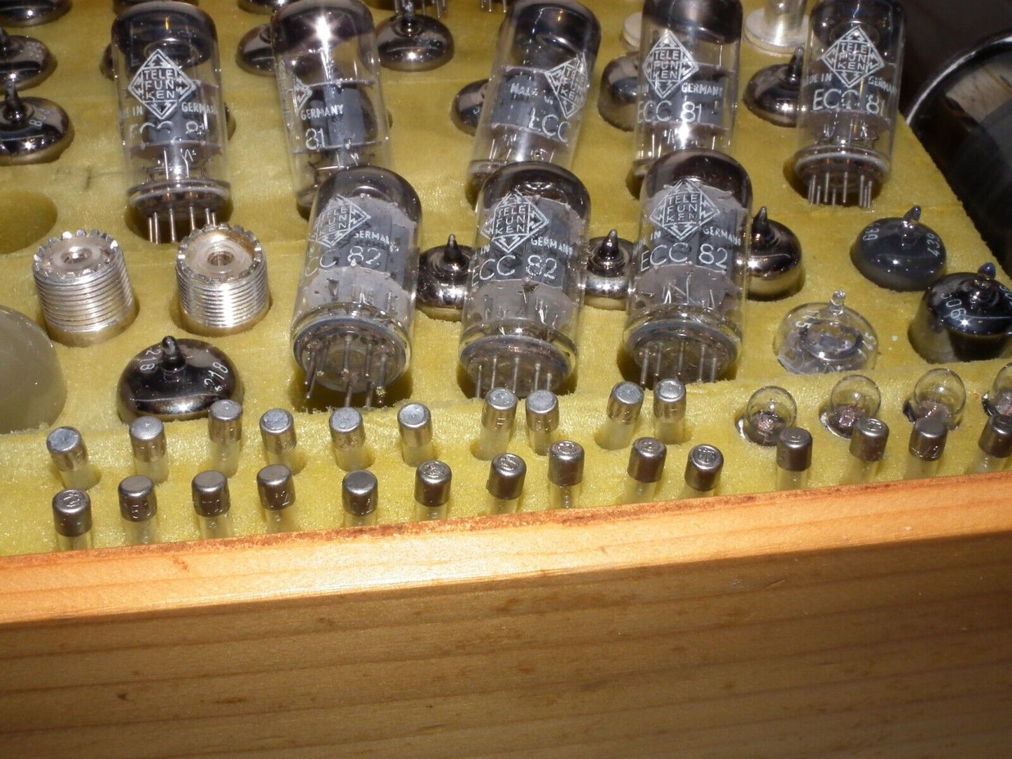 NOS Matched Pair ECC81 Telefunken 12AT7 Diamond Bottom Same Codes West Germany
