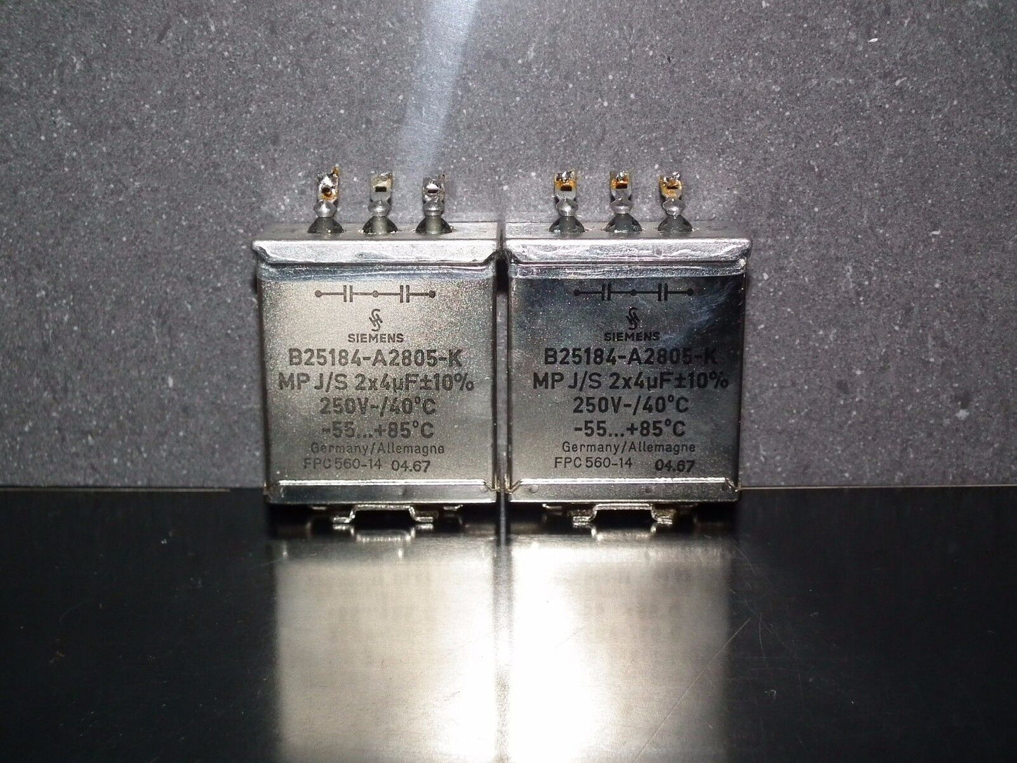 Two vintage Siemens PIO capacitors 2x4 uF / 250V Klangfilm, glass end seal