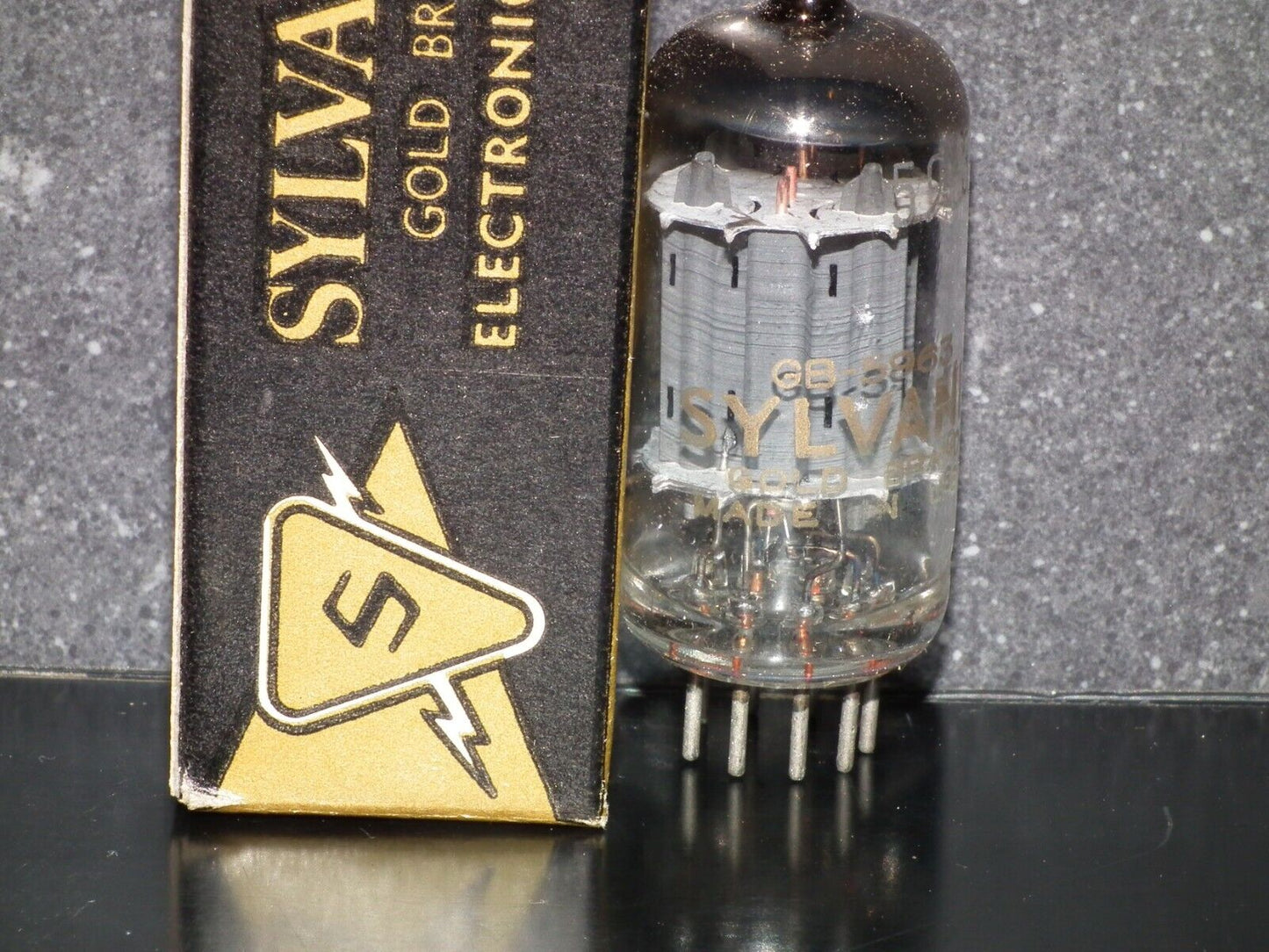 One (1 pcs) 5963 Sylvania Gold 12AU7 ECC82 NOS NIB Long Box Plates Square Getter