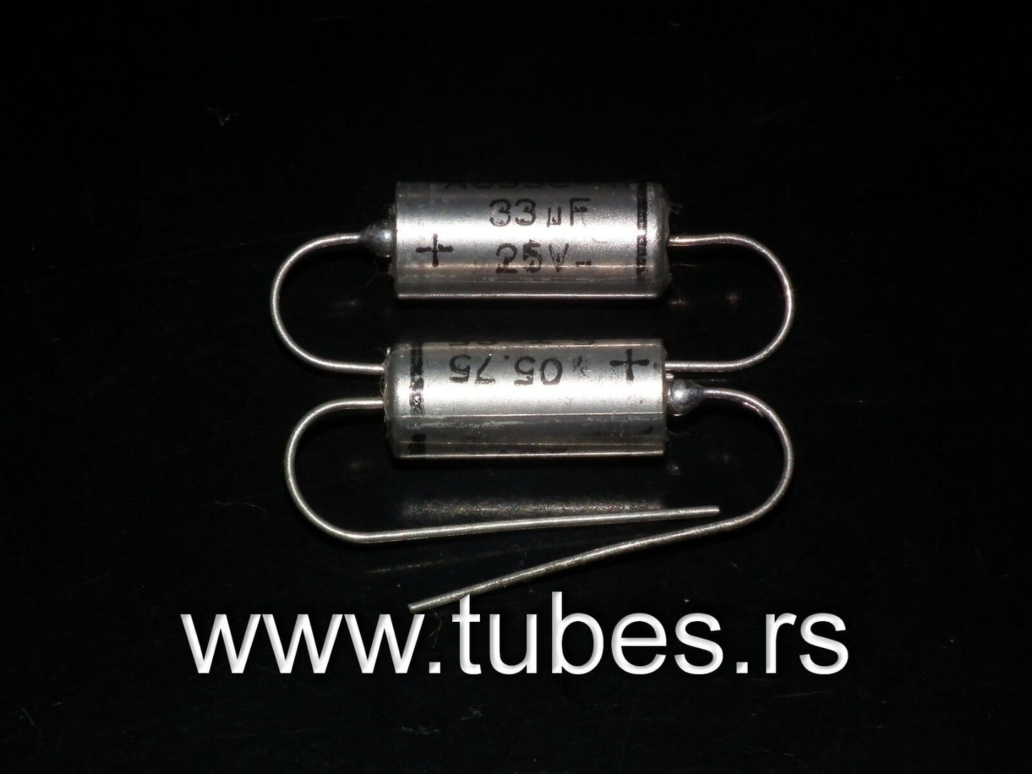 Two vintage Siemens Tantalum Elyt capacitors 33uF 25V NOS 1975 KLANGFILM