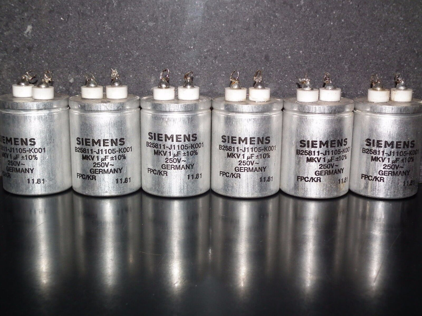 Two vintage MKV Capacitors 1mfd / 400V DC Siemens Klangfilm Hi End 1u 250V AC