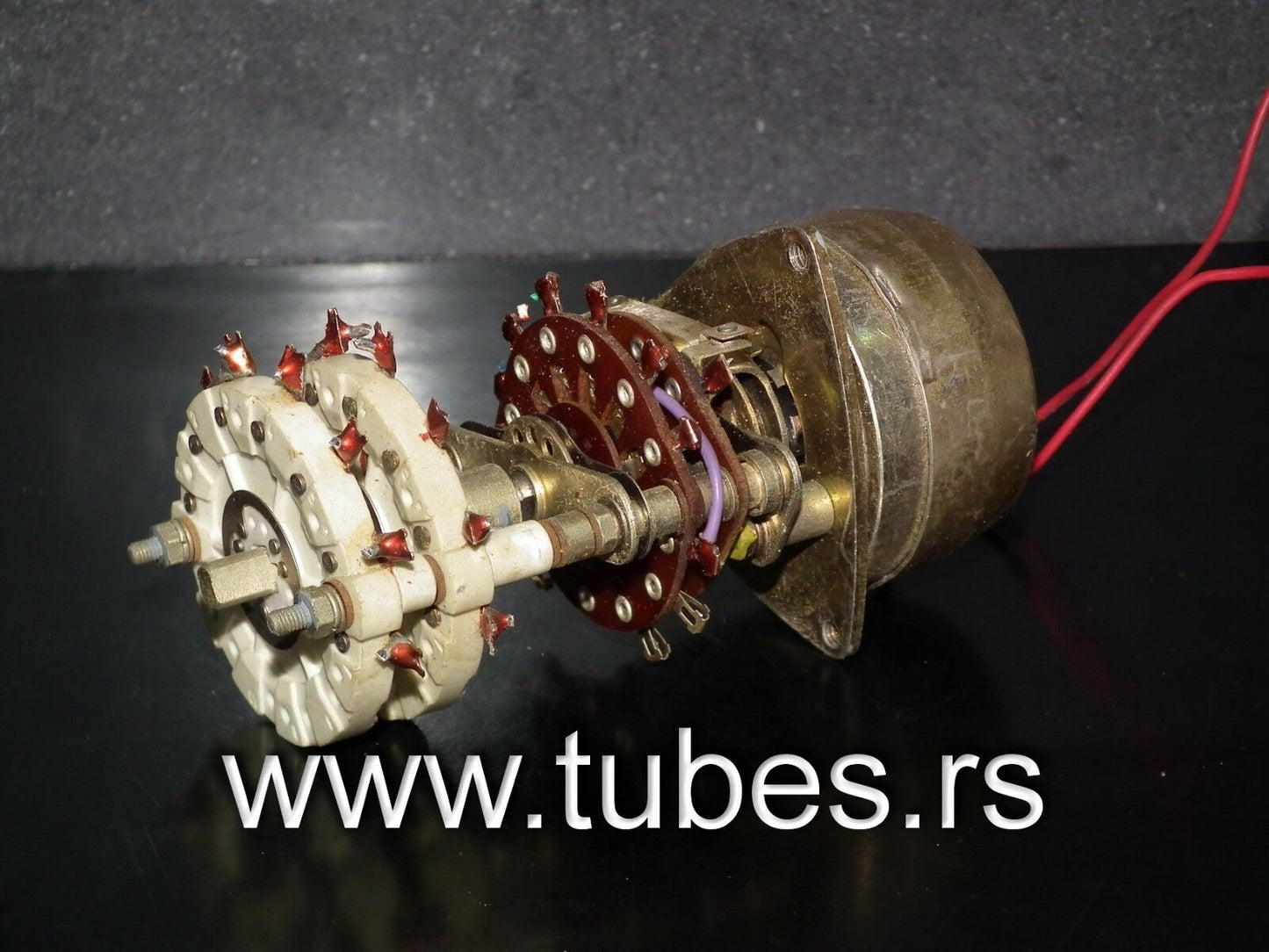 MOTORIZED CERAMIC SWITCH - DUAL SECTION 6 POSITIONS - RF AMPLIFIER ANTENNA TUNER