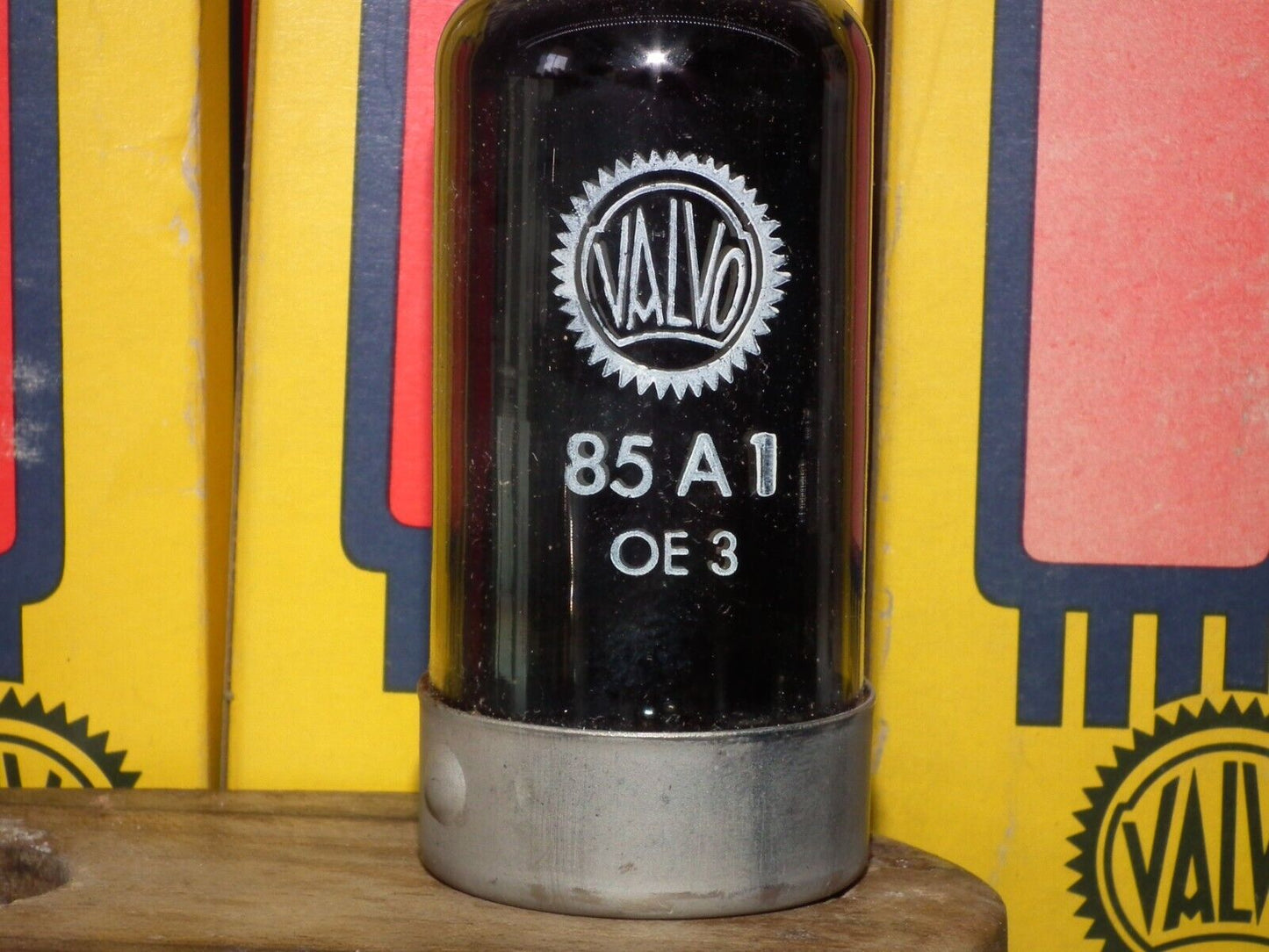 85A1 Mullard Valvo 0E3 OE3 NOS NIB Tested 100%