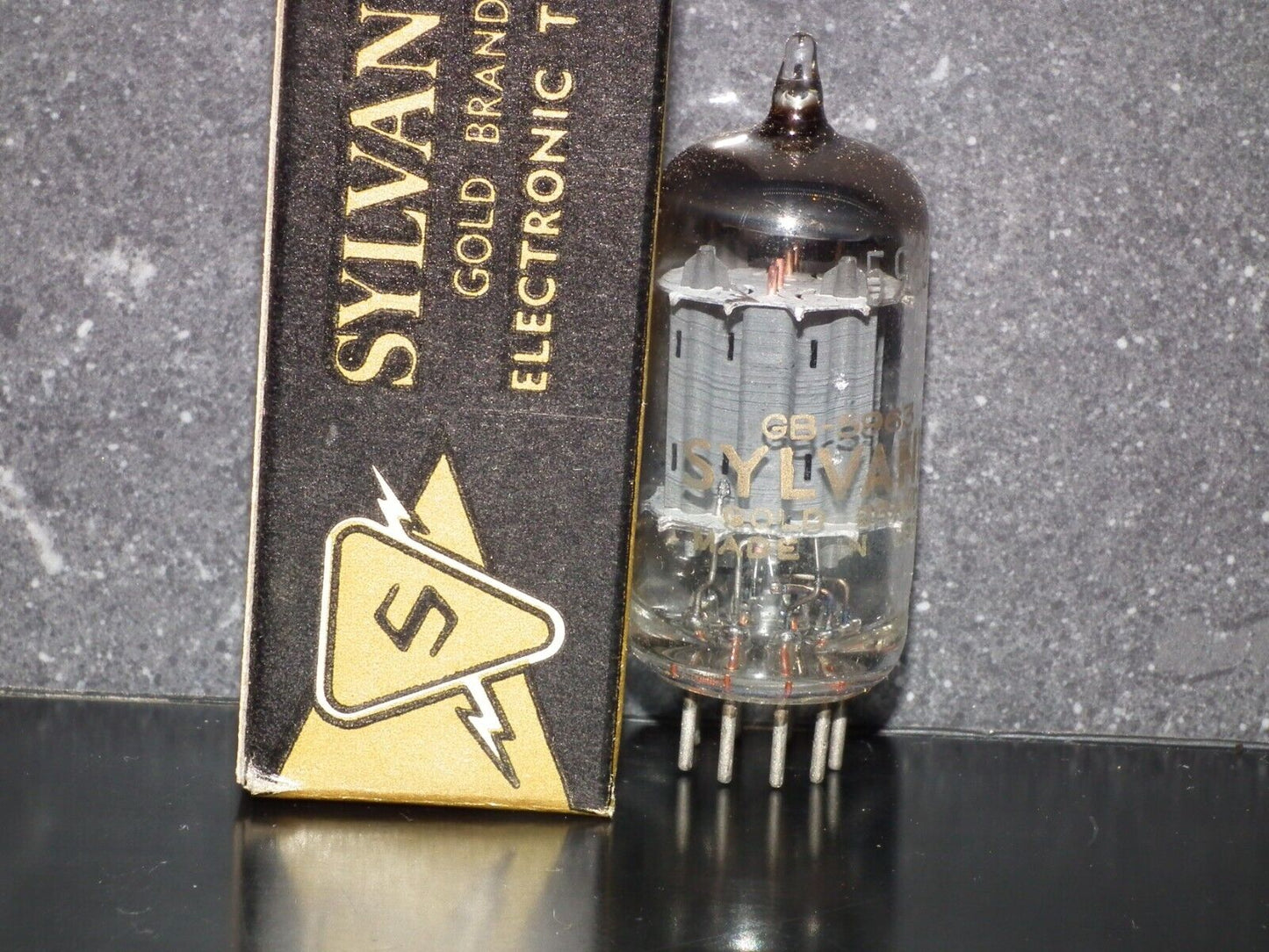 One (1 pcs) 5963 Sylvania Gold 12AU7 ECC82 NOS NIB Long Box Plates Square Getter