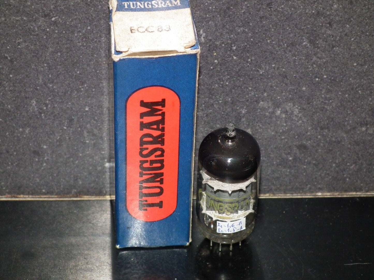 1 x TUBE MINIWATT ECC83. 1958 PROD. PLAQUES 17 MM. U-FOIL GETTER. UTILISÉ. 14 1 x TUBE MINIWATT ECC83. 1958 PROD. PLAQUES 17 MM. U-FOIL GETTER. UTILISÉ. 14
