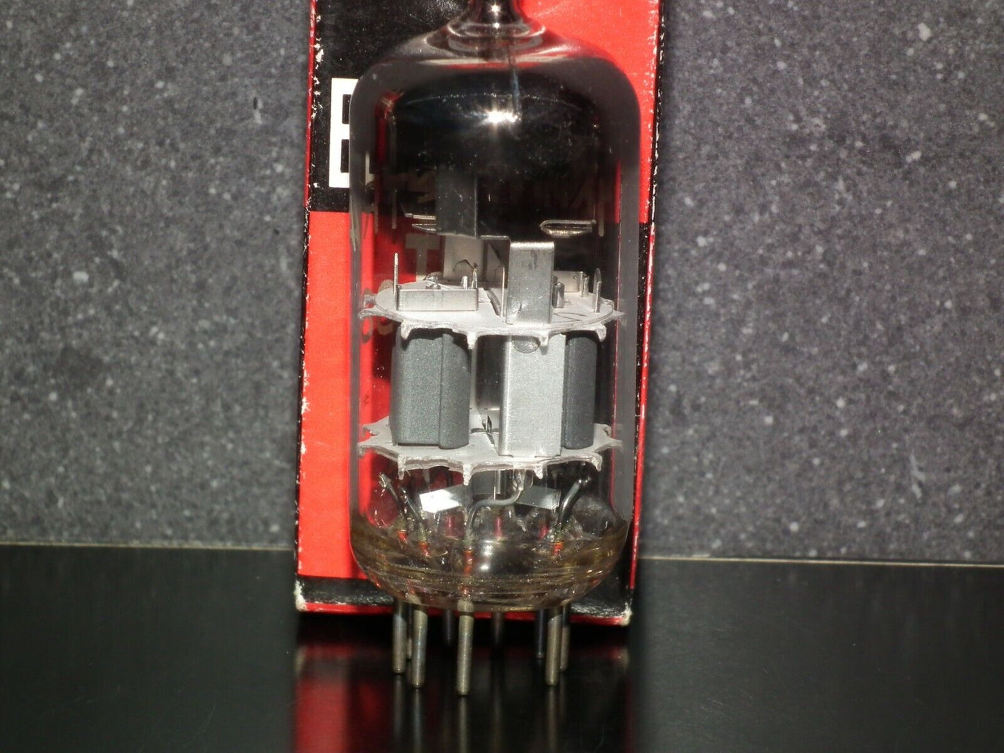 PCC88 Philips rebranded Standard Industrial 7DJ8 DUAL STAGE GETTER NOS NIB